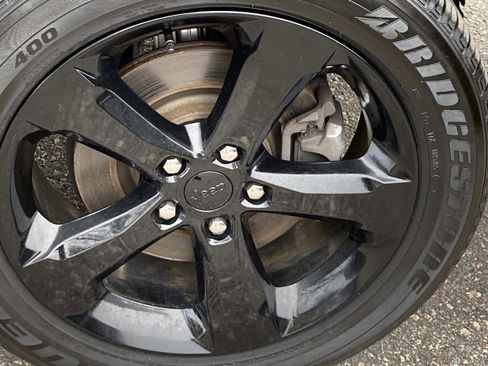 Certified 2025 Jeep Grand Cherokee L Laredo image 29