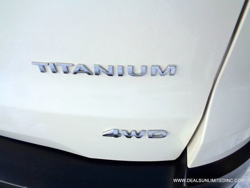 Used 2021 Ford EcoSport Titanium image 6