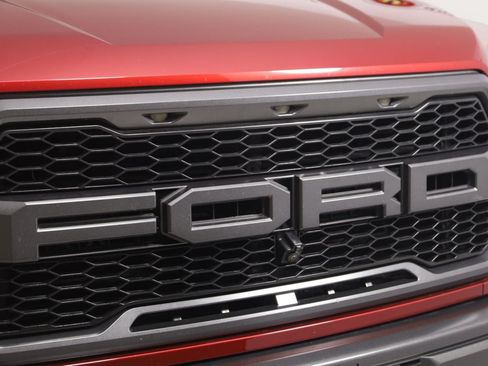 Used 2019 Ford F150 Raptor w/ Equipment Group 802A Luxury AWD/4WD image 17