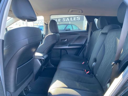 Used 2013 Toyota Venza LE image 17