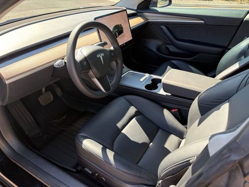 Used 2023 Tesla Model 3 Standard Range RWD image 7