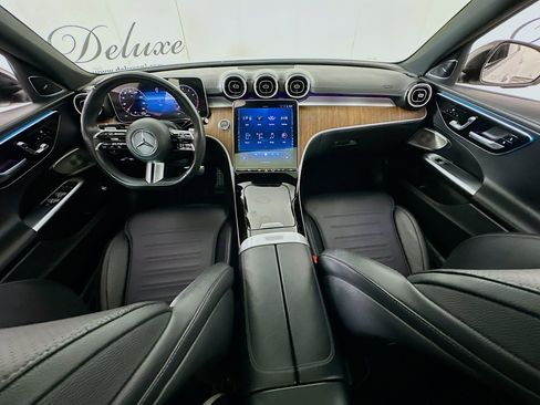 Used 2024 Mercedes-Benz C 300 C 300 AMG Line Night 4MATIC w/ AMG Line w/ Night Package image 18