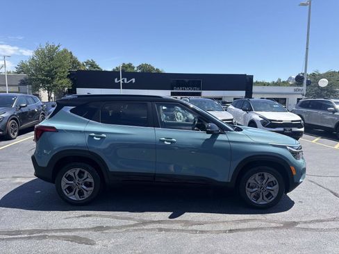Used 2024 Kia Seltos S AWD/4WD image 9