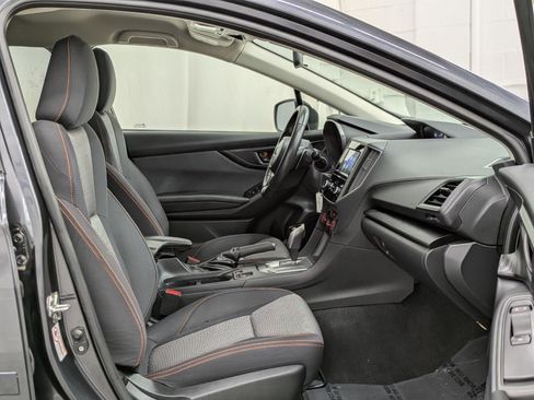 Used 2018 Subaru Crosstrek 2.0i Premium image 16