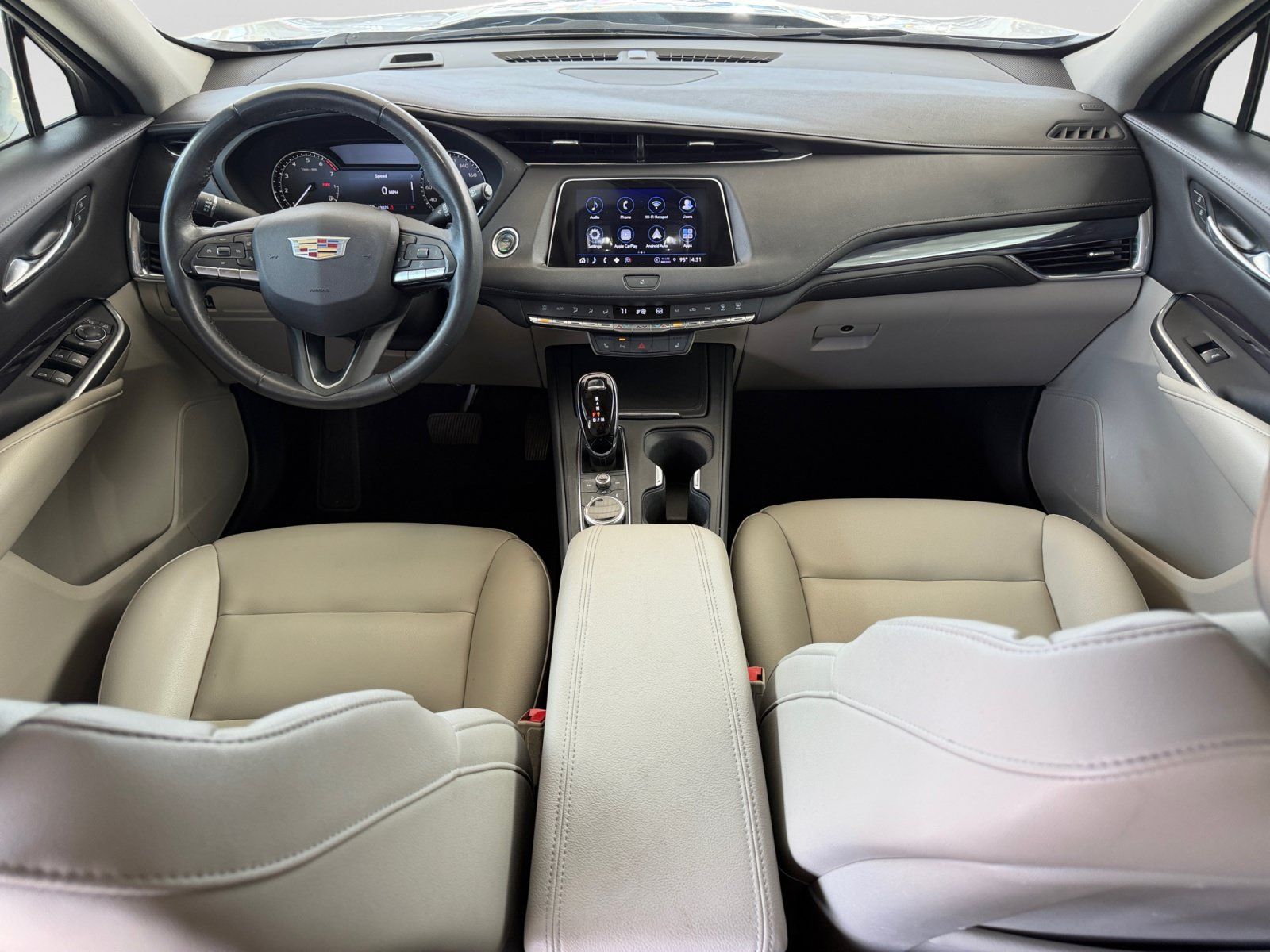 Used 2023 Cadillac XT4 Luxury w/ Cold Weather Package FWD image 15