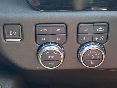 Certified 2023 GMC Sierra 1500 SLT w/ SLT Premium Plus Package AWD/4WD image 29