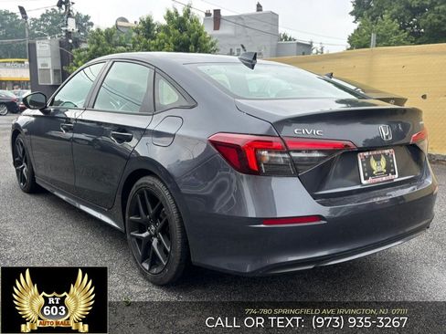 Used 2025 Honda Civic Sport image 5