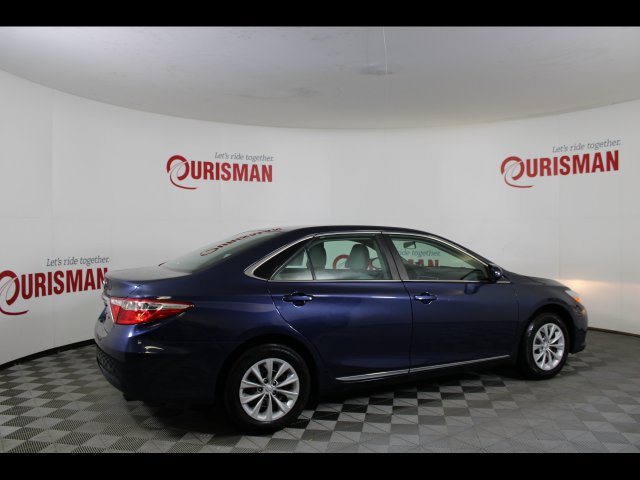Used 2017 Toyota Camry LE FWD image 10