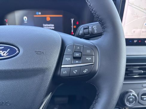 New 2025 Ford Maverick Lariat w/ Black Appearance Package image 27