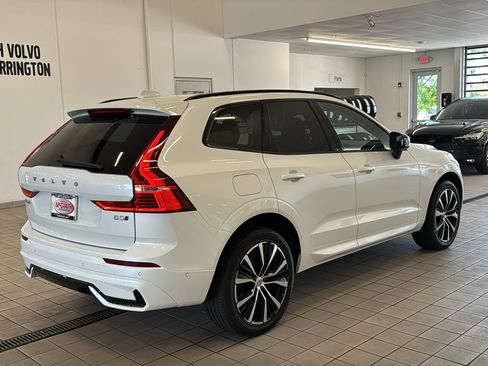 Used 2025 Volvo XC60 B5 Plus AWD/4WD image 5