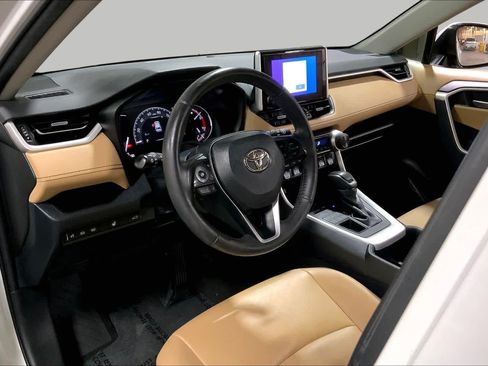 Used 2023 Toyota RAV4 XLE Premium AWD/4WD image 18