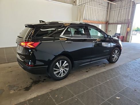 Used 2024 Chevrolet Equinox Premier image 2