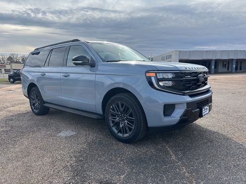 New 2026 Ford Expedition Max Platinum w/ Stealth Appearance Package image 7