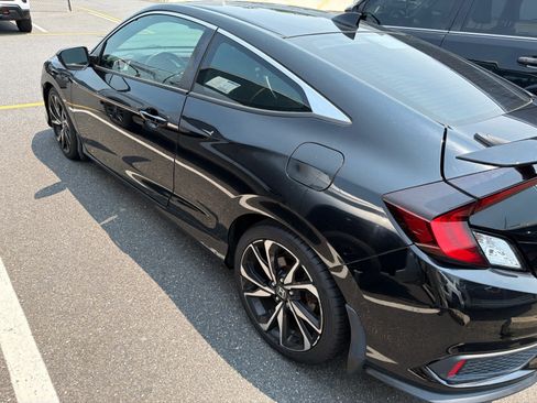 Used 2018 Honda Civic Si image 10