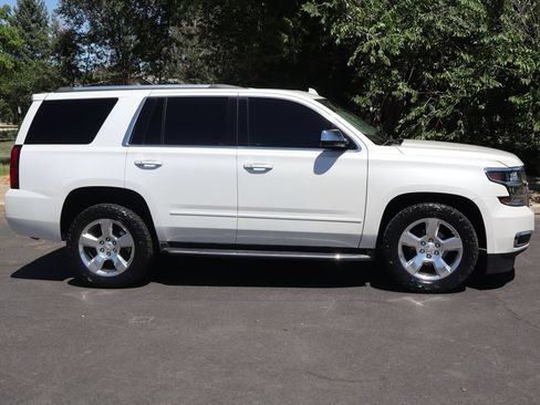 Used 2020 Chevrolet Tahoe Premier AWD/4WD image 3