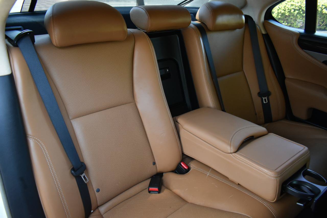 Used 2014 Lexus LS 460 w/ Comfort Package RWD image 26
