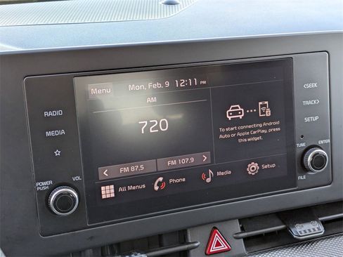 Used 2024 Kia Sportage LX image 18