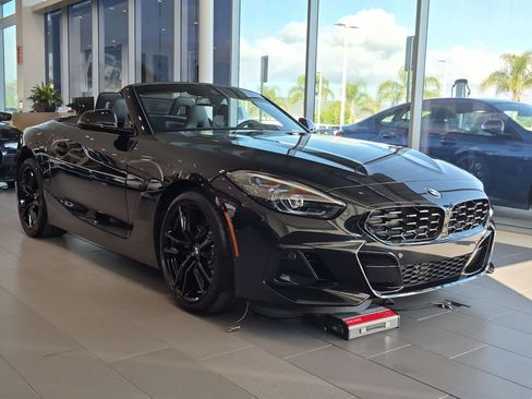 New 2026 BMW Z4 sDrive30i w/ Shadowloine Package RWD image 2