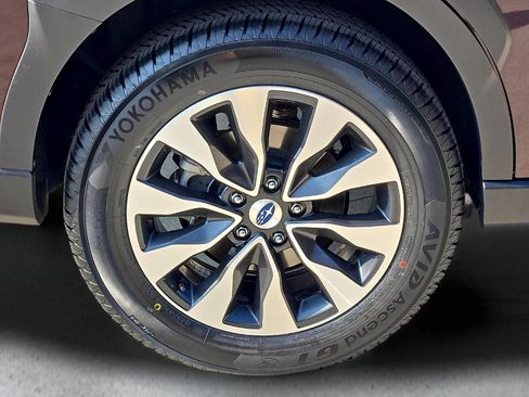 Used 2024 Subaru Outback Limited AWD/4WD image 8