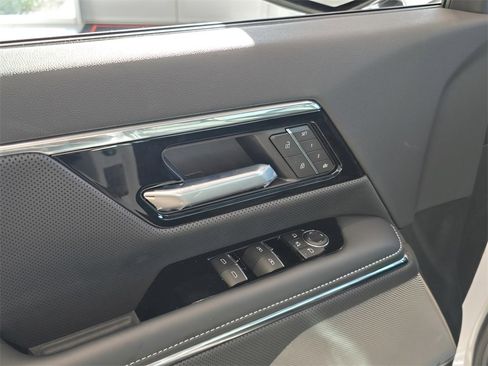 New 2025 GMC Sierra EV Denali image 10