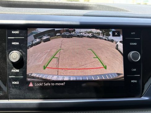 Used 2024 Volkswagen Taos SE FWD image 19