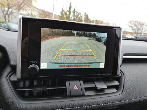 Used 2023 Toyota RAV4 XLE image 24