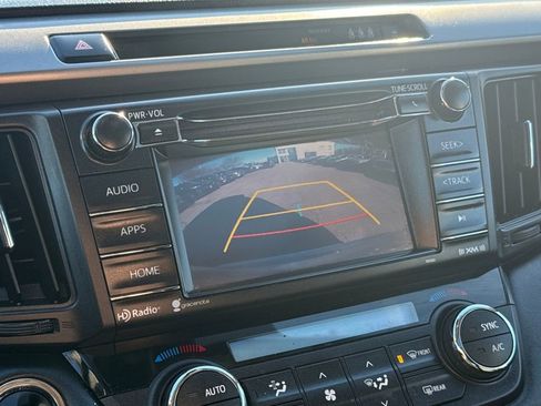 Used 2018 Toyota RAV4 XLE image 22