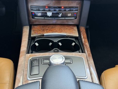 Used 2013 Mercedes-Benz E 350 BlueTEC Sedan image 17