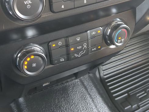 Used 2022 Ford F550 4x4 Crew Cab Super Duty image 12