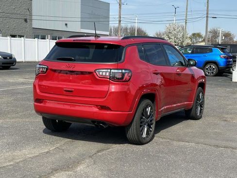 Used 2022 Jeep Compass Limited image 4