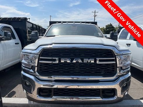 New 2024 RAM 3500 Tradesman w/ Chrome Appearance Group image 2