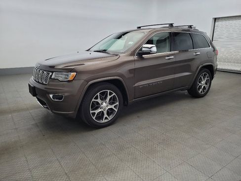 Used 2019 Jeep Grand Cherokee Overland image 2