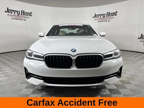 Used 2023 BMW 530i w/ Convenience Package RWD image 3
