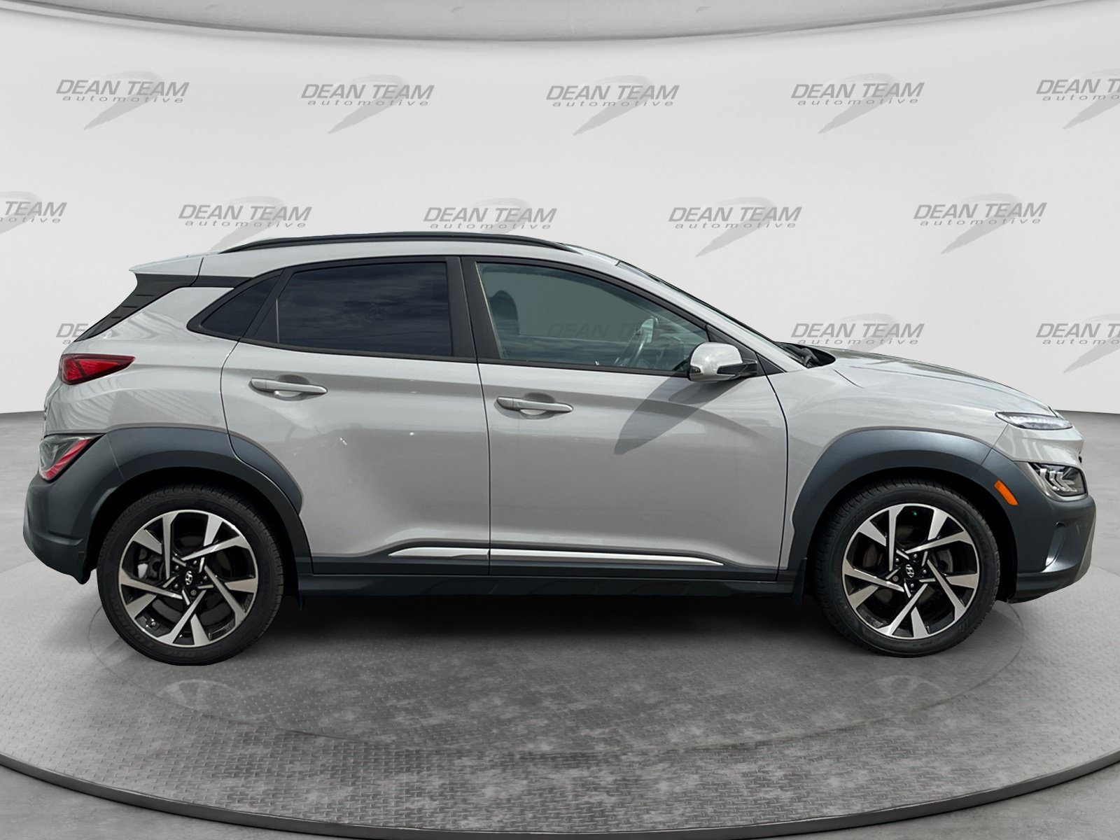 Used 2022 Hyundai Kona Limited AWD/4WD image 9