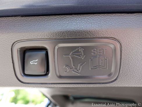 Used 2023 Lincoln Navigator L Reserve AWD/4WD image 28