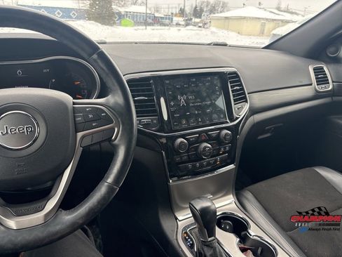 Used 2021 Jeep Grand Cherokee Laredo X image 25