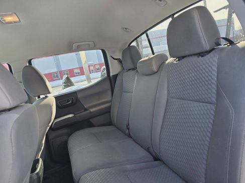 Used 2022 Toyota Tacoma SR5 image 11