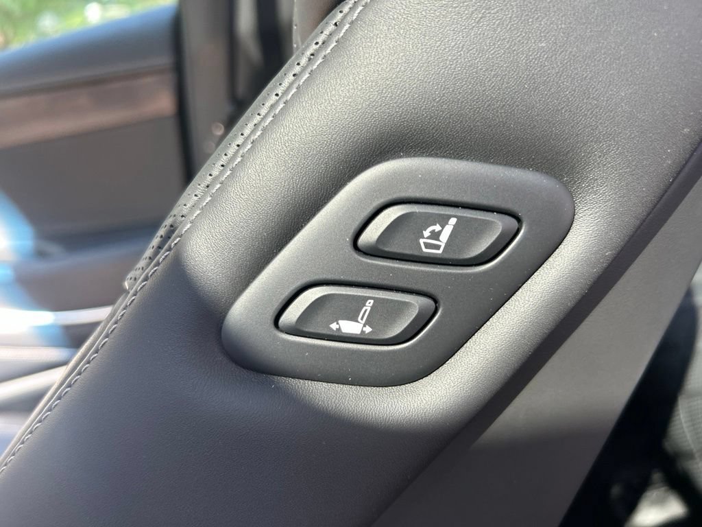Used 2025 Genesis GV80 3.5T Prestige AWD/4WD image 24