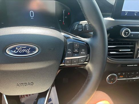 Used 2025 Ford Escape Active w/ Cold Weather Package AWD/4WD image 23