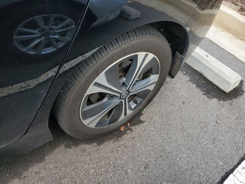 Used 2022 Nissan Leaf SL Plus image 7