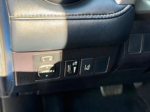 Used 2018 Toyota RAV4 XLE w/ Protection Package FWD image 18
