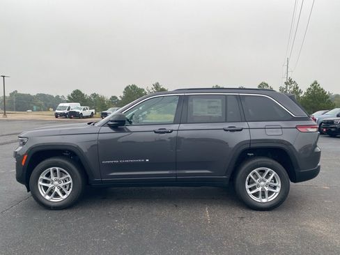 New 2025 Jeep Grand Cherokee Laredo X image 4