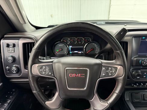 Used 2017 GMC Sierra 2500 SLT w/ Duramax Plus Package image 19