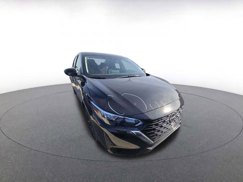 Used 2025 Nissan Sentra SV image 4