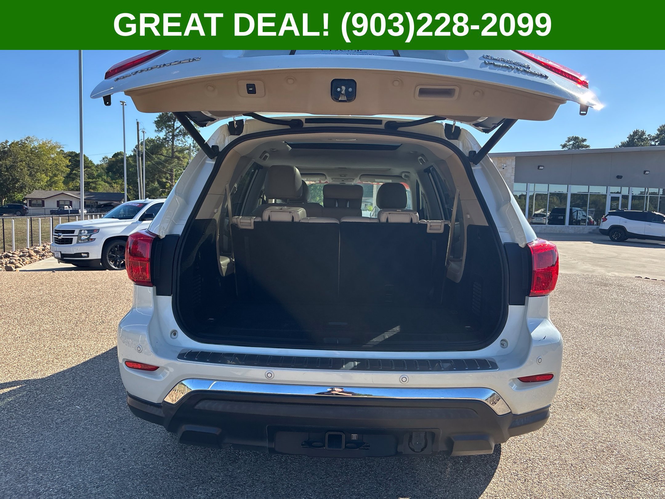 Used 2019 Nissan Pathfinder Platinum FWD image 10