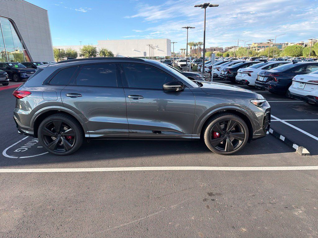 Used 2026 Audi SQ5 Premium Plus AWD/4WD image 8