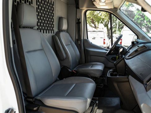 Used 2017 Ford Transit 250 130 Medium Roof RWD image 29