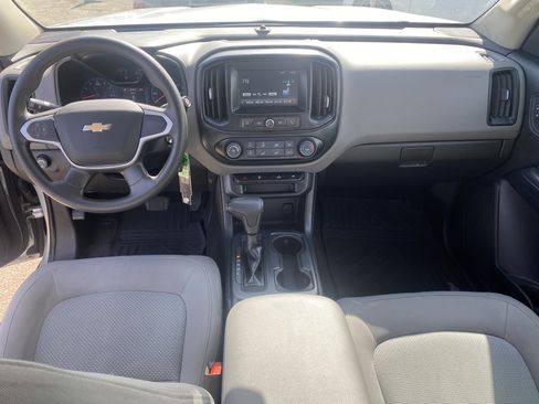 Used 2018 Chevrolet Colorado W/T w/ WT Convenience Package RWD image 19