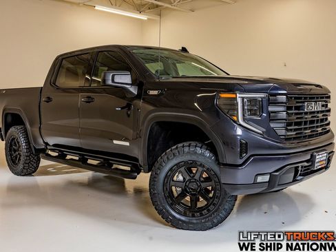 Used 2024 GMC Sierra 1500 Elevation AWD/4WD image 1
