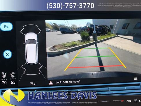 Used 2024 Volkswagen Atlas SE image 28